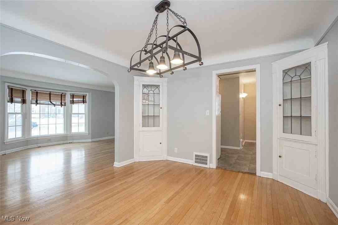 1718 Maywood Rd - Photo 7 of 41