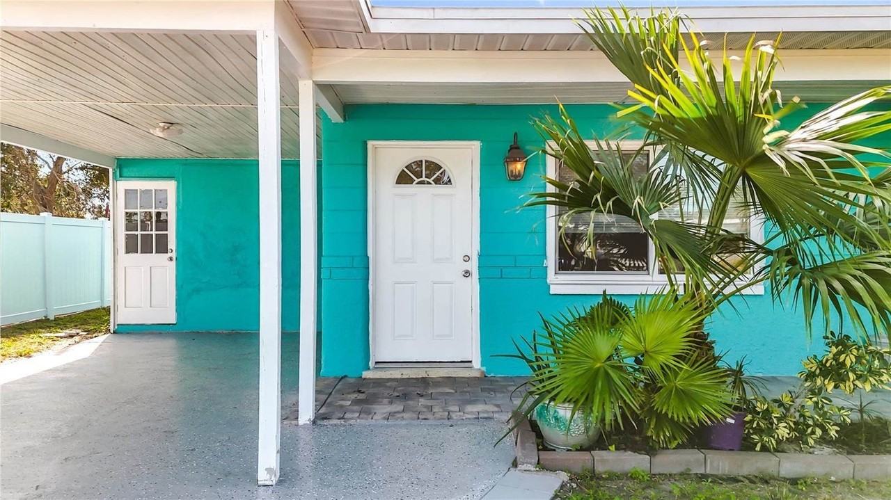 5810 Tangerine Ave S - Photo 3 of 50