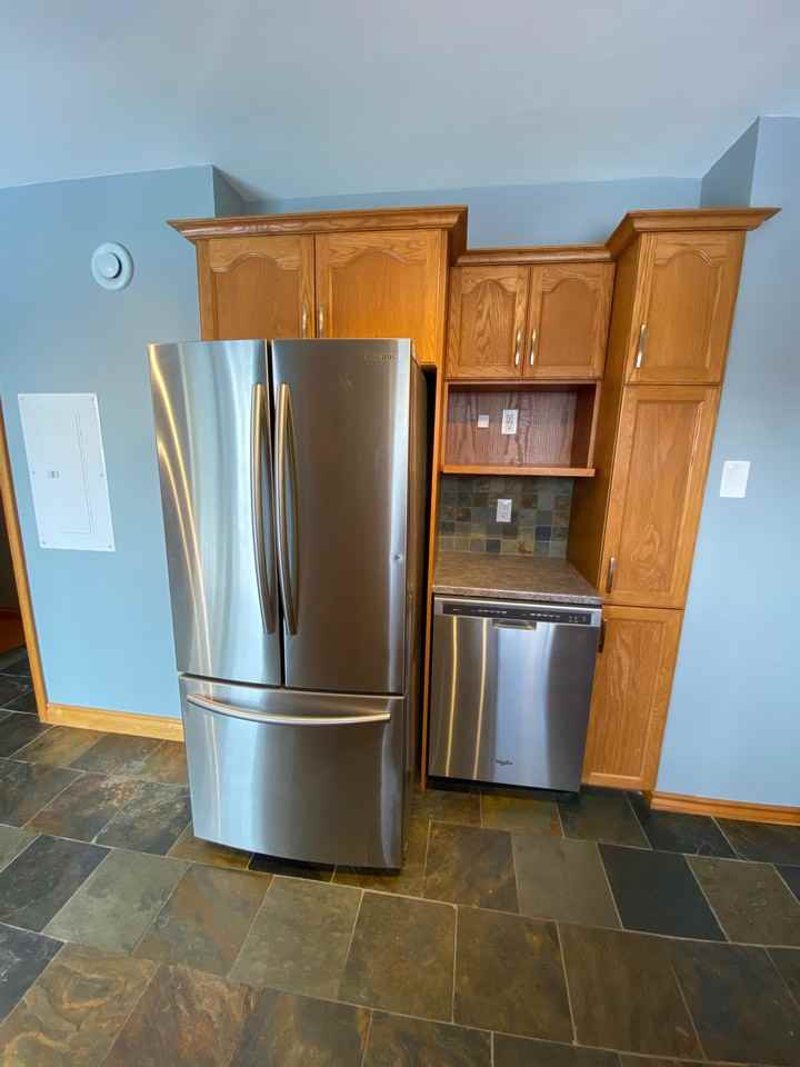 369 Applegrove Ave Uppr - Photo 5 of 39