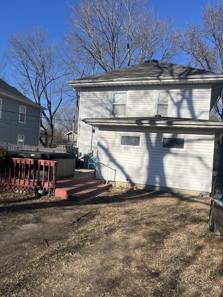 424 Grover St #1 - Photo 2 of 20