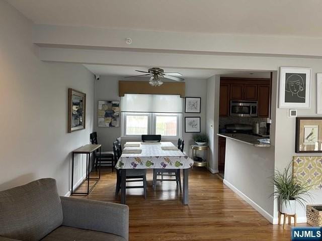 157 Windsor Rd - Photo 7 of 33