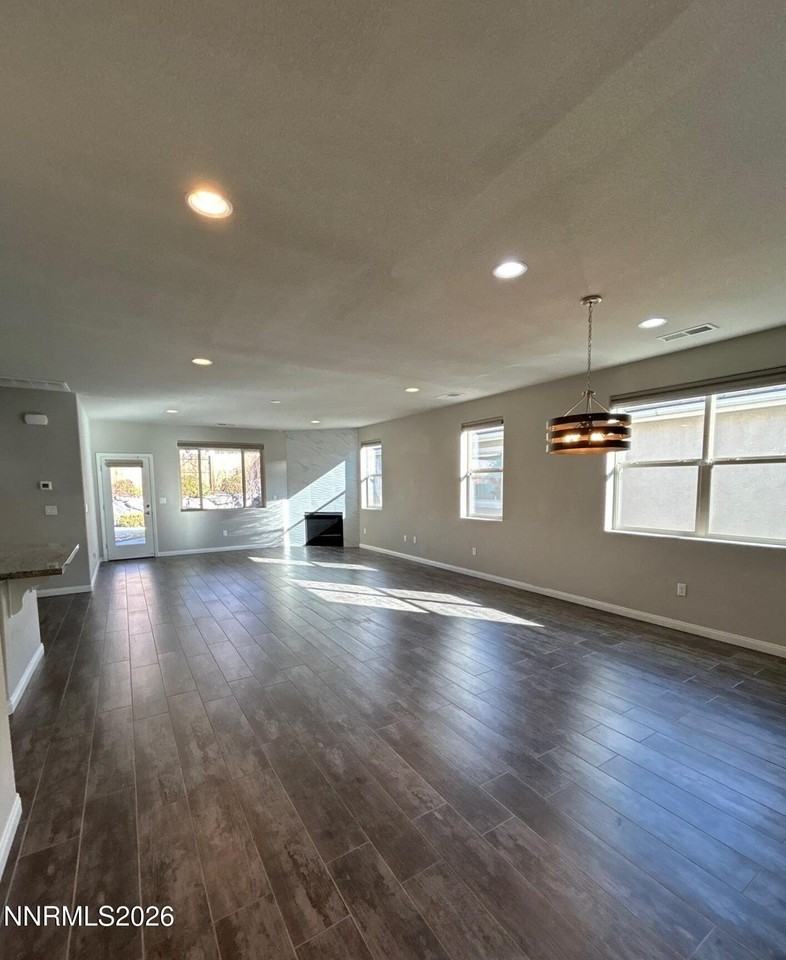 774 Sweet Briar Ln - Photo 4 of 30