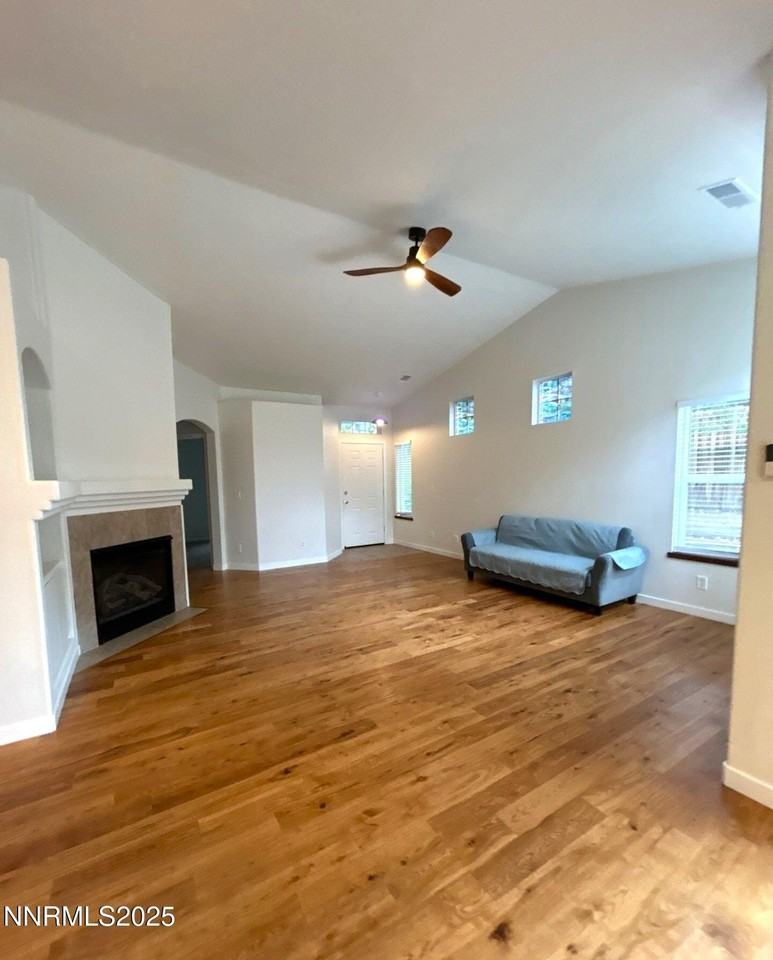 130 Summerset Dr - Photo 4 of 19