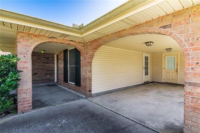 4933 Alexis Dr - Photo 3 of 22