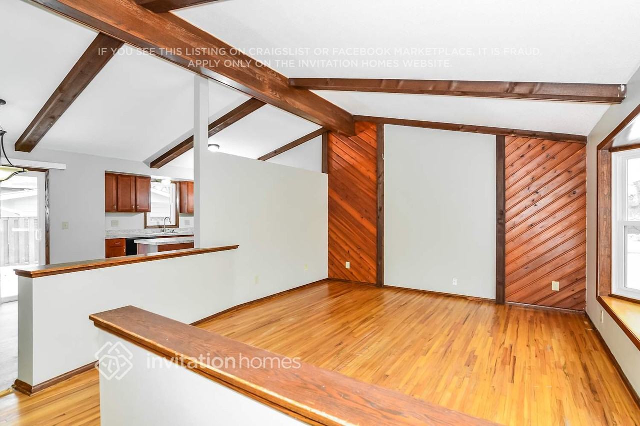 5300 81st Ave N - Photo 5 of 18