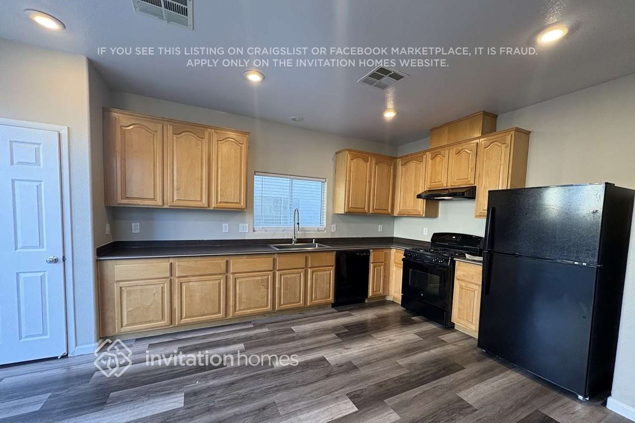 9538 Vivid Colors Ave - Photo 5 of 14