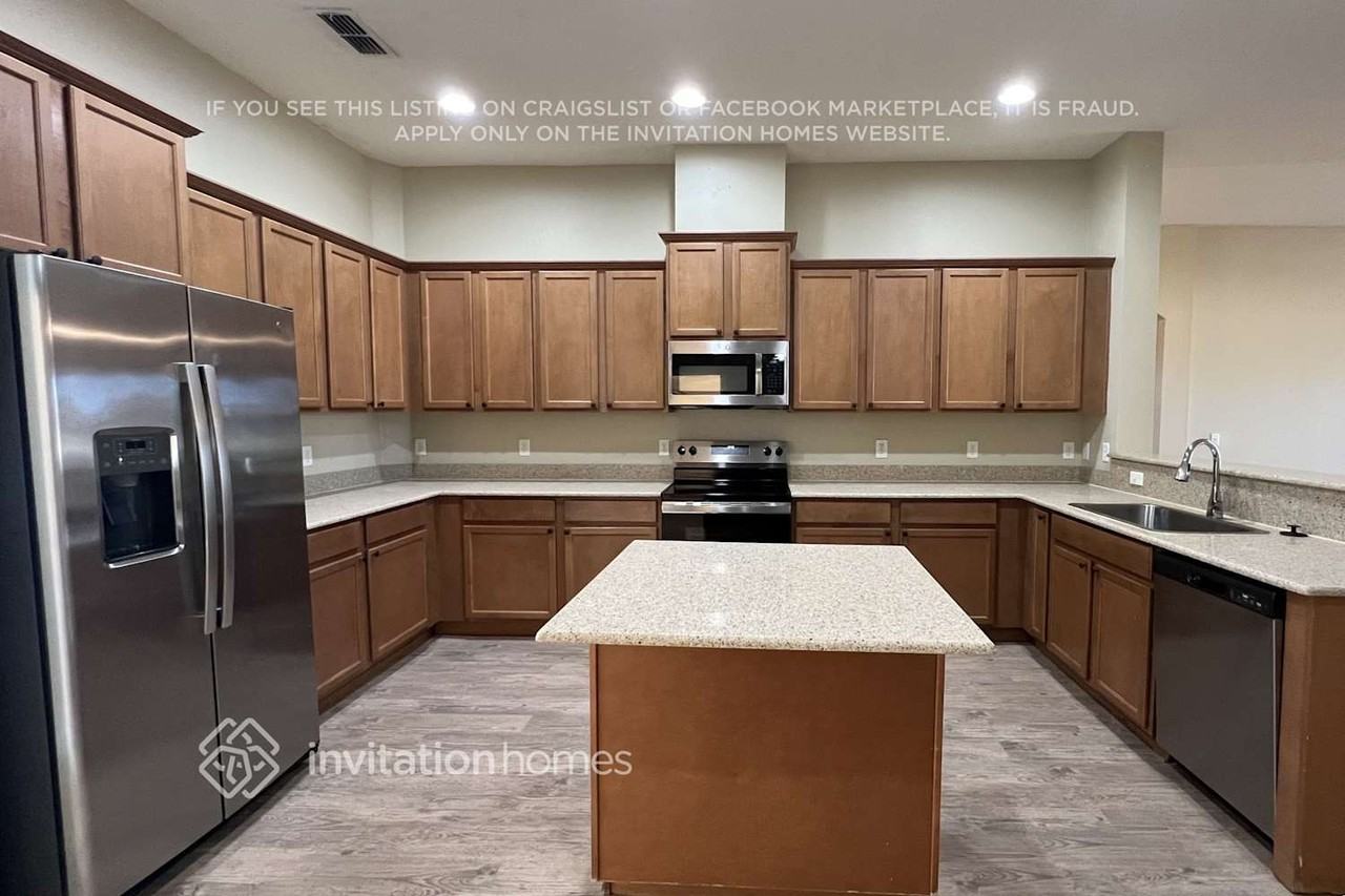 3484 Tumbling River Dr - Photo 3 of 13