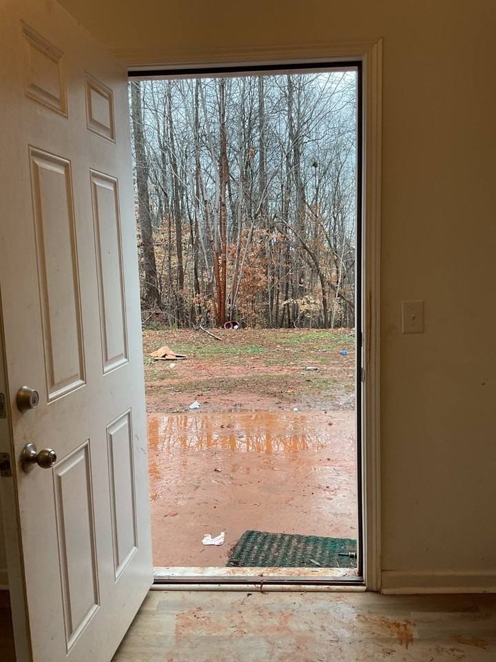 151 Harrington Ave - Photo 6 of 39