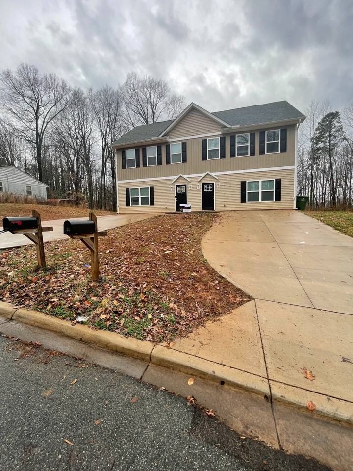 153 Harrington Ave - Photo 2 of 42