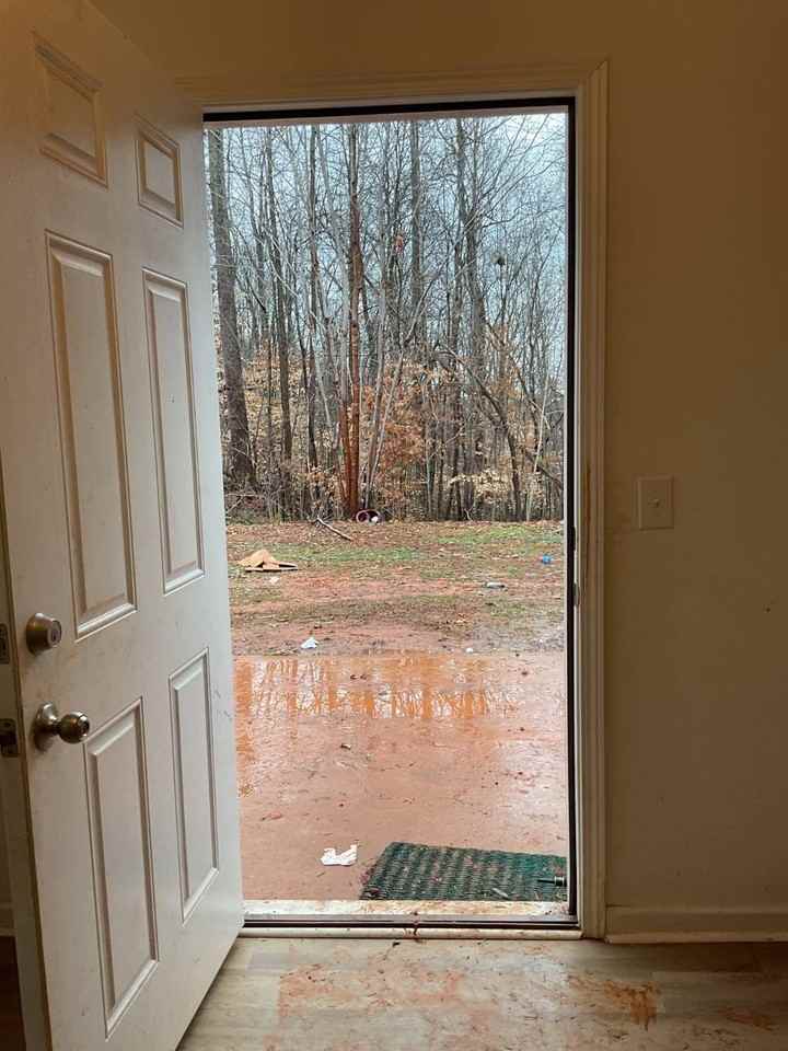 153 Harrington Ave - Photo 7 of 42