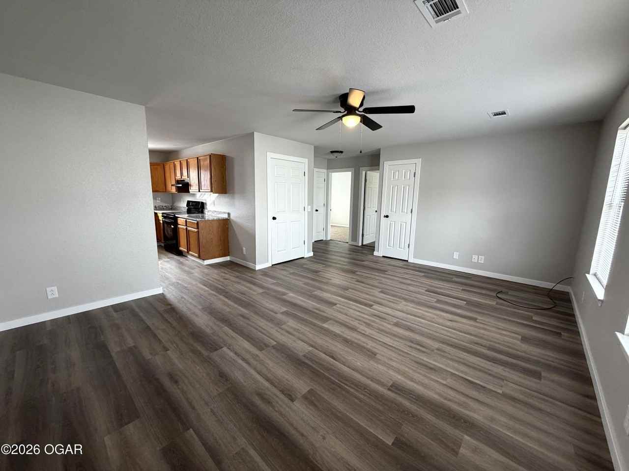 232 S Saint Charles Ave - Photo 2 of 11