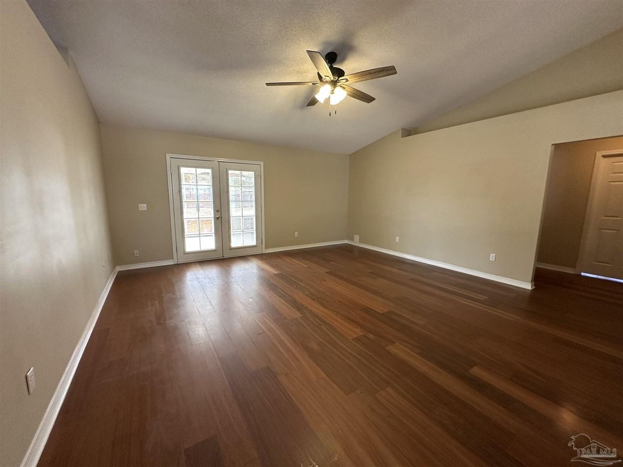 703 Marlinspike Dr - Photo 2 of 19