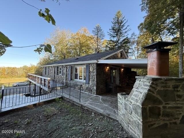 853 Spring Hill Rd - Photo 4 of 32