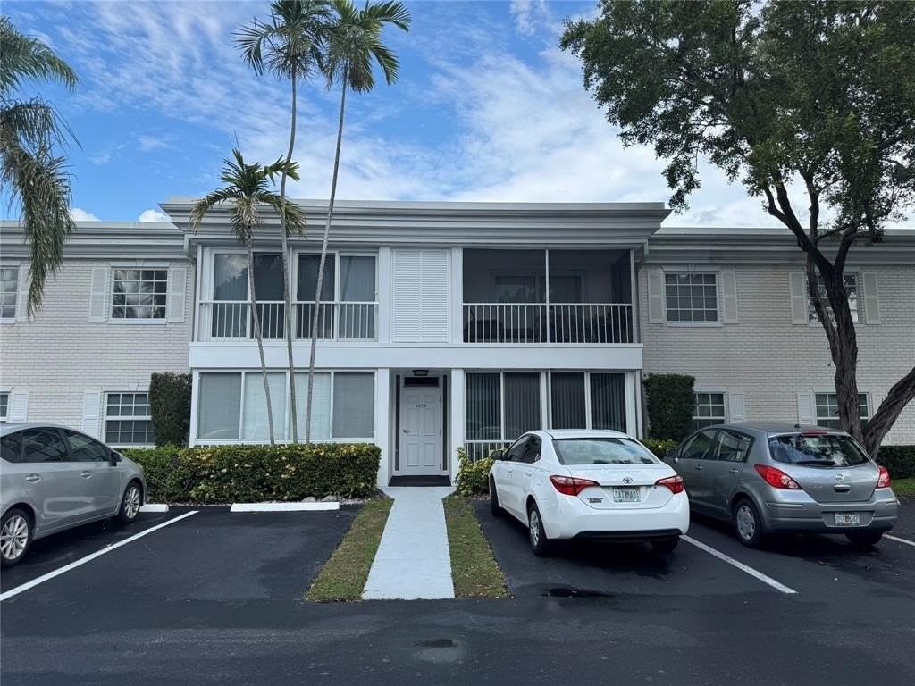 6219 Bay Club Dr #3 - Photo 3 of 27