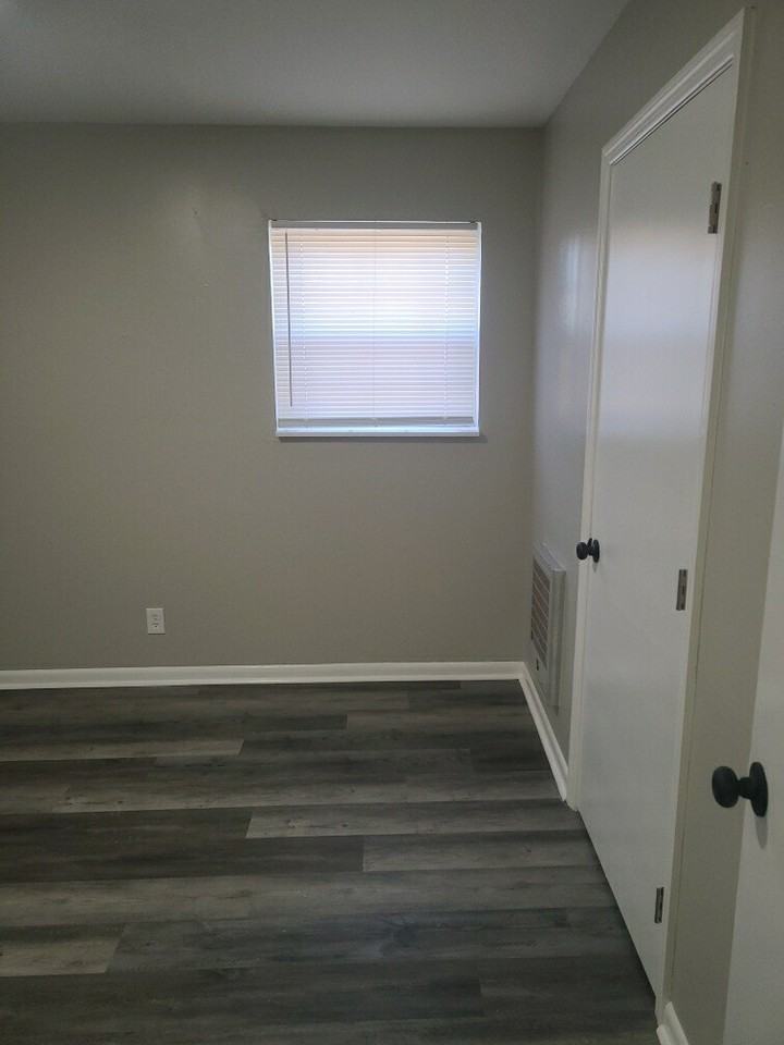 712B 28th Ave N #1 - Photo 4 of 7