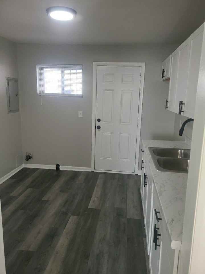 712B 28th Ave N #1 - Photo 6 of 7