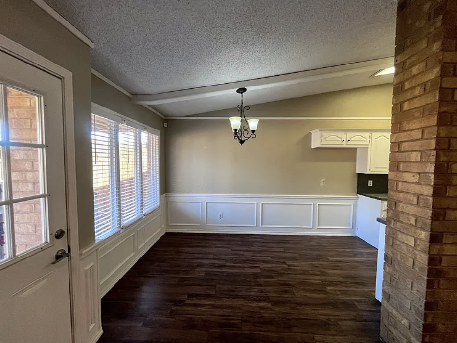 5718 88th St #1 - Photo 5 of 19