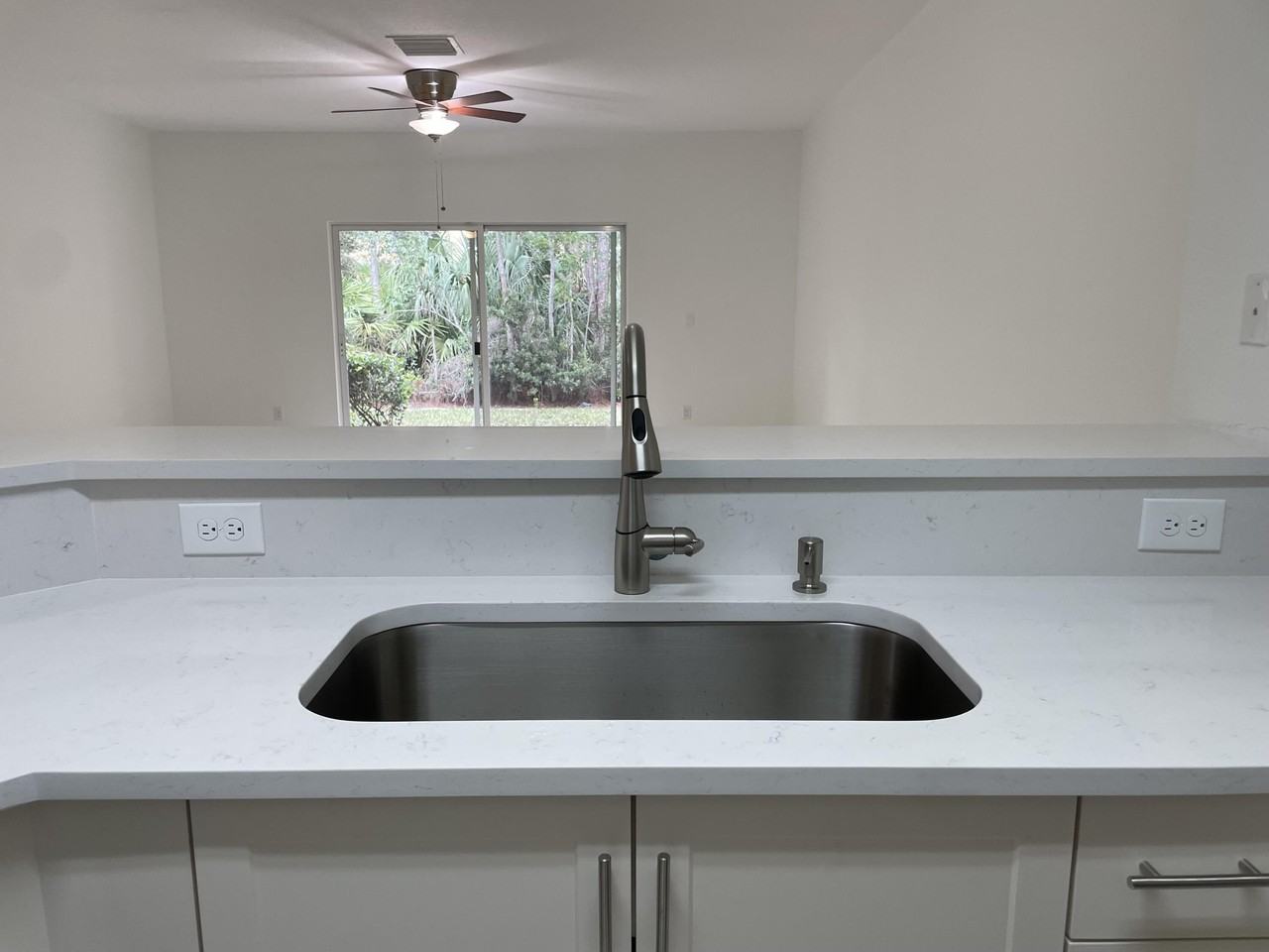 5071 Se Mariner Garden Cir - Photo 5 of 17