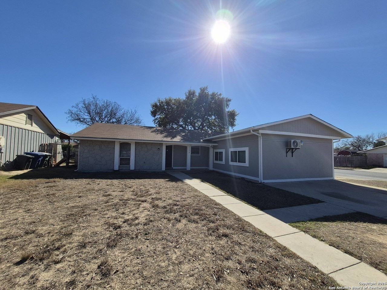 7338 Deep Spring St - Photo 3 of 41