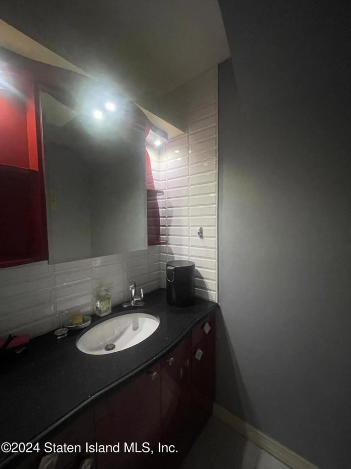 24 Purdue Ct - Photo 7 of 36