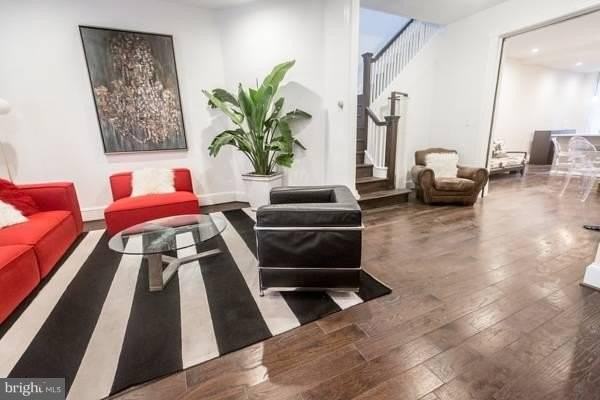 1890 Ontario Pl Nw Apt A #A - Photo 4 of 28