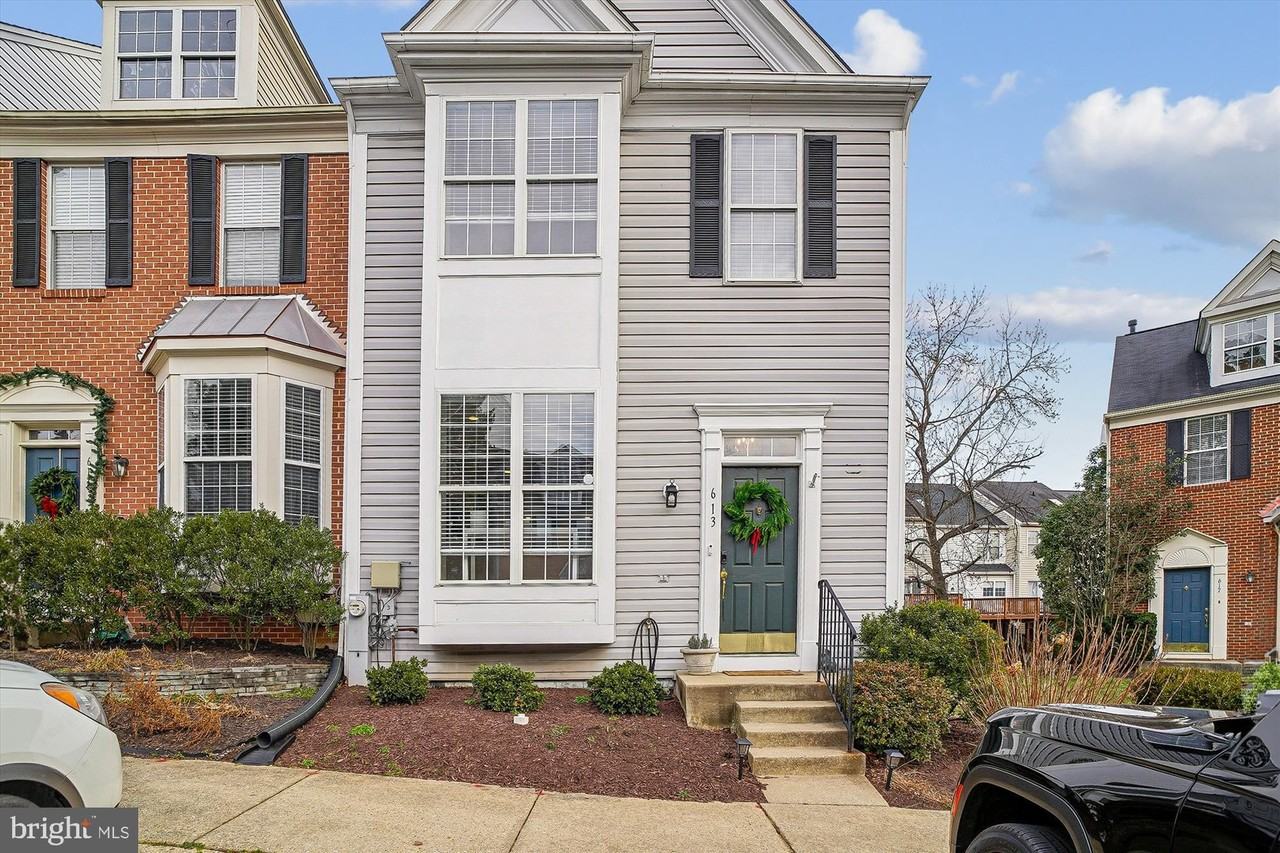 613 Puritan Ct - Photo 2 of 38