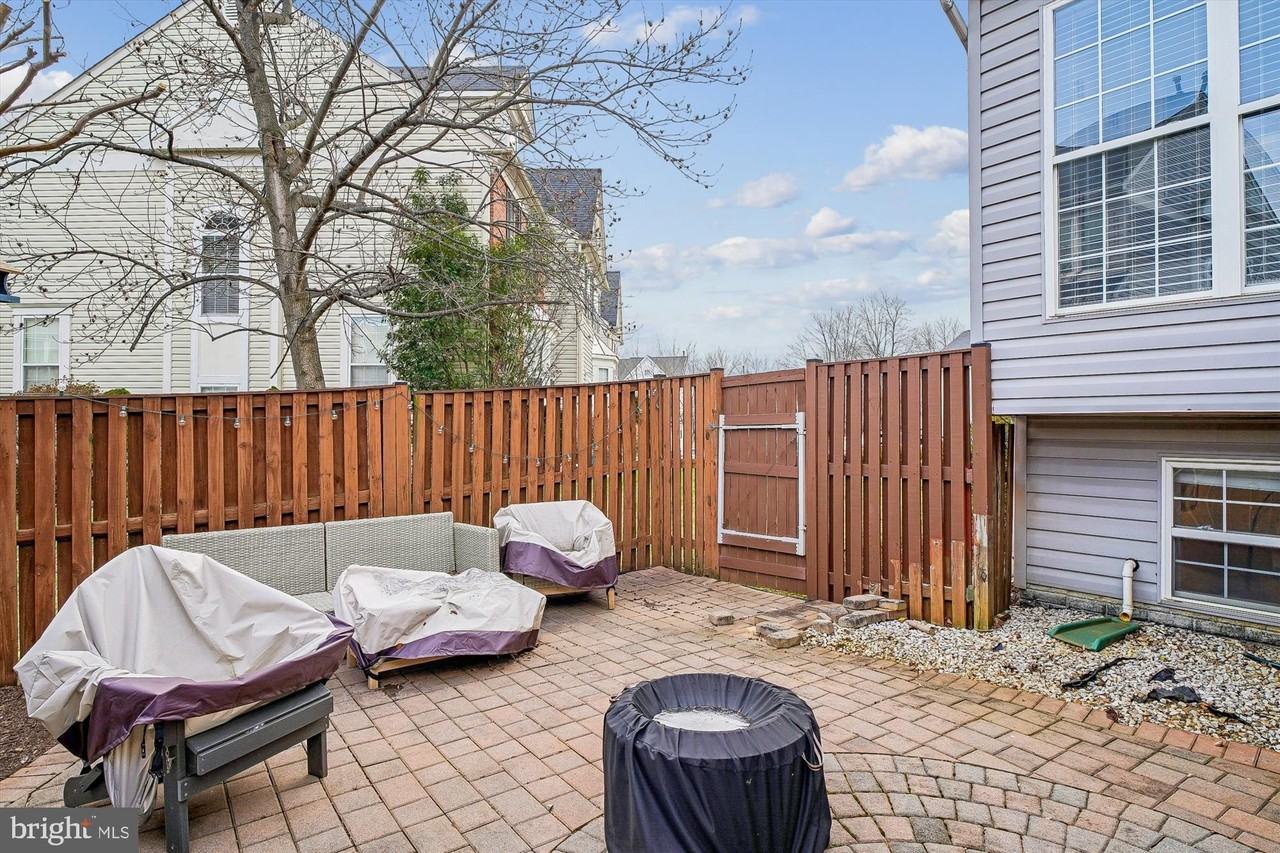 613 Puritan Ct - Photo 6 of 38