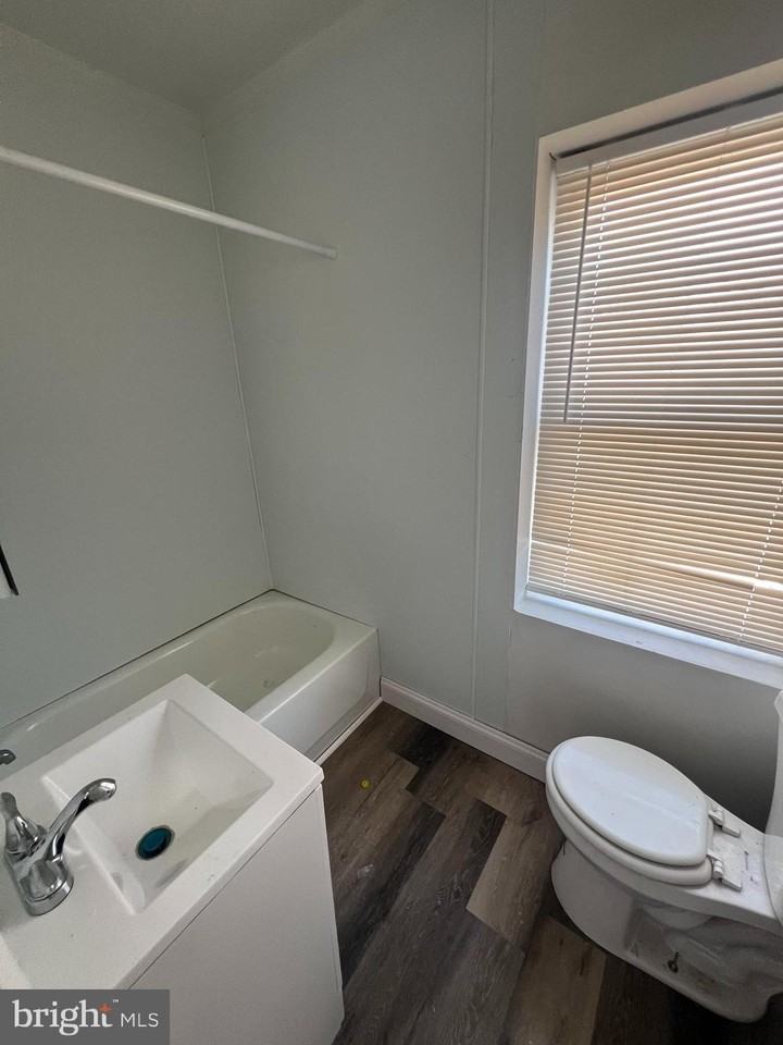 1443 Light St Apt 2 #2 - Photo 7 of 7