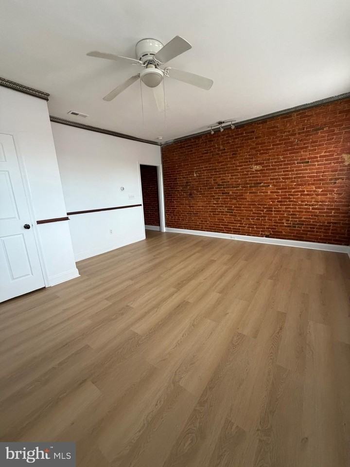 1841 W Lexington St Unit 3 #3 - Photo 4 of 14