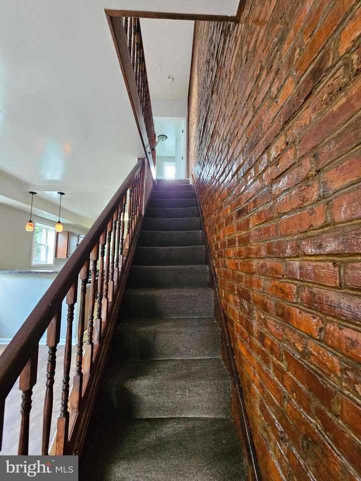 2698 Saint Benedict St - Photo 5 of 14