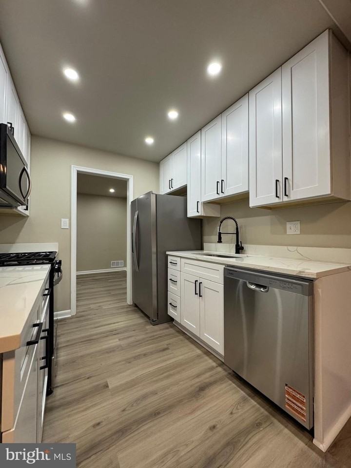 3623 Pocono Pl - Photo 3 of 17