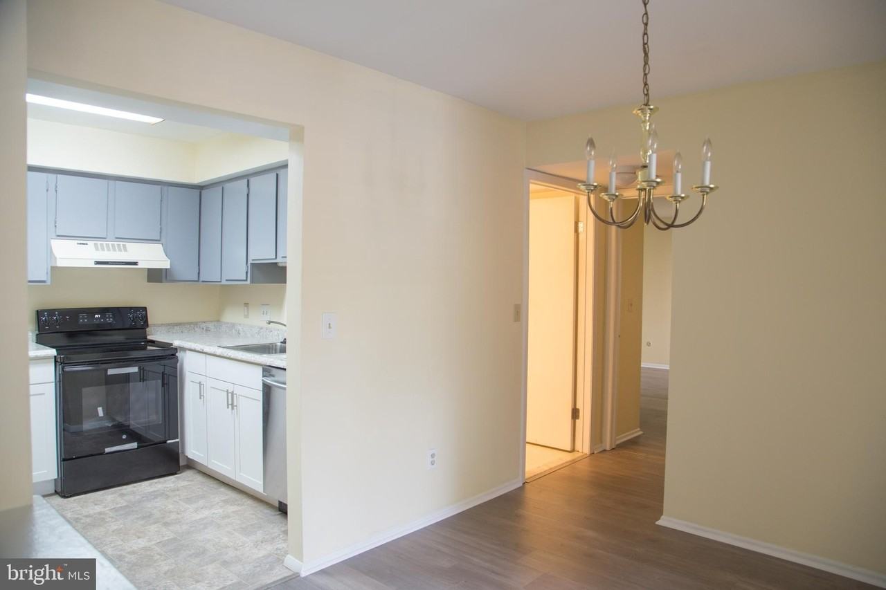 3131 Sayre Dr - Photo 5 of 14