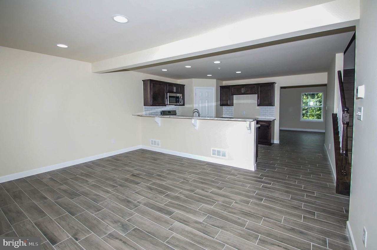 520 Arietta Ct - Photo 2 of 26