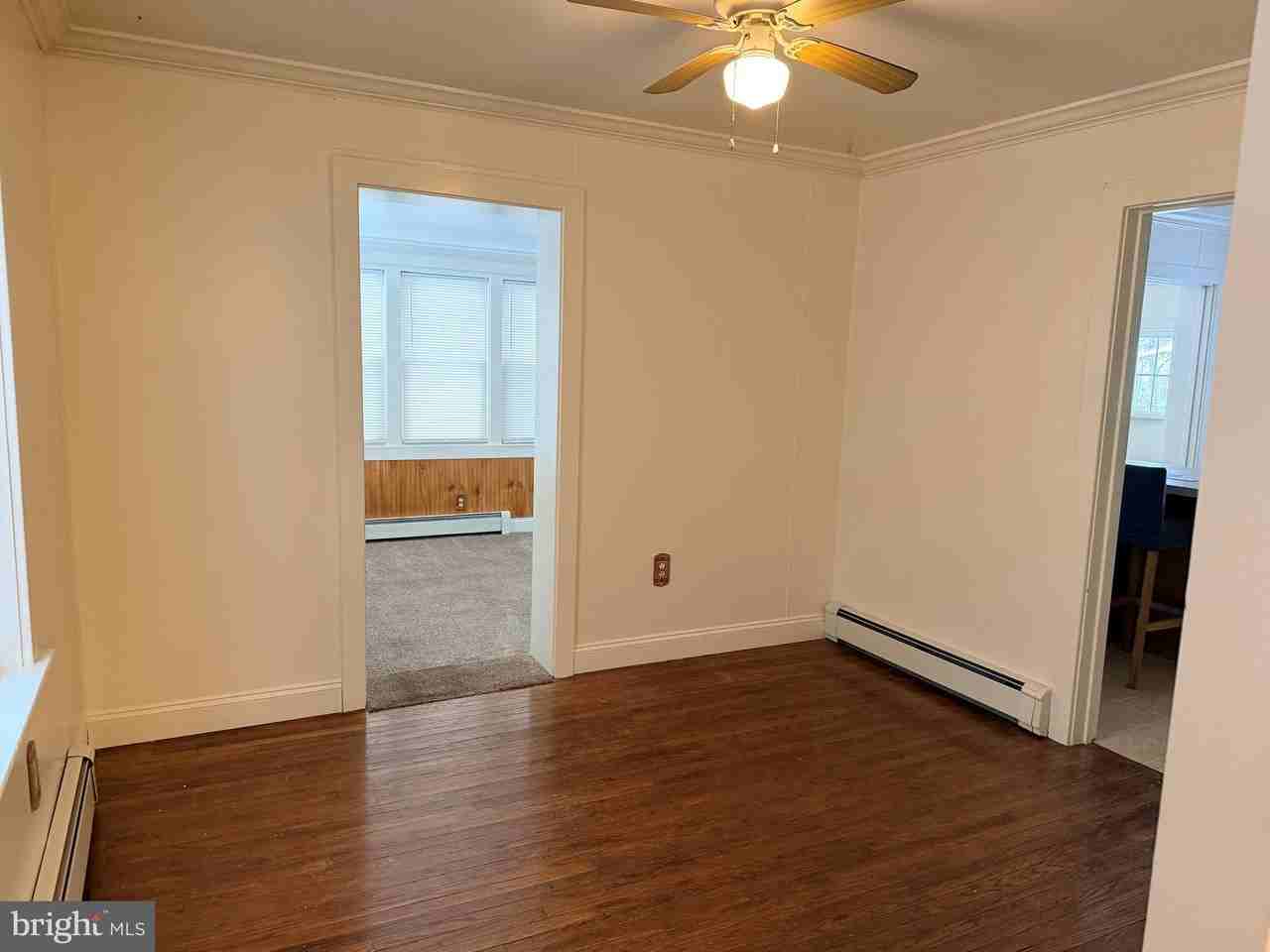 604 S Main St - Photo 5 of 22