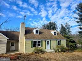 featured image of 128 Valley Green Dr