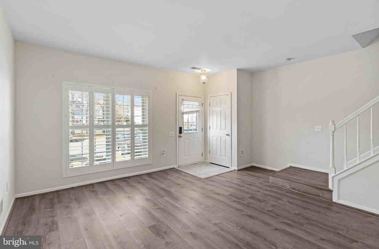 7115 Strawn Ct - Photo 6 of 27