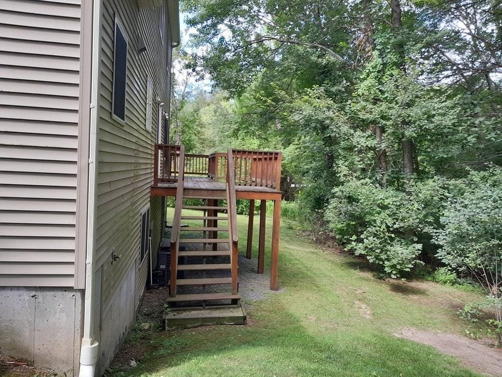 373 Littlefield Ln - Photo 5 of 36