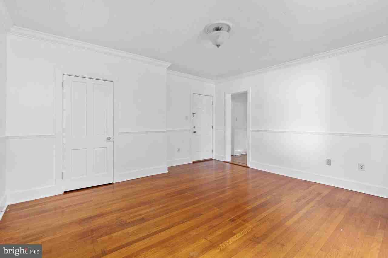 702 S Braddock St Apt 3 #3 - Photo 4 of 12