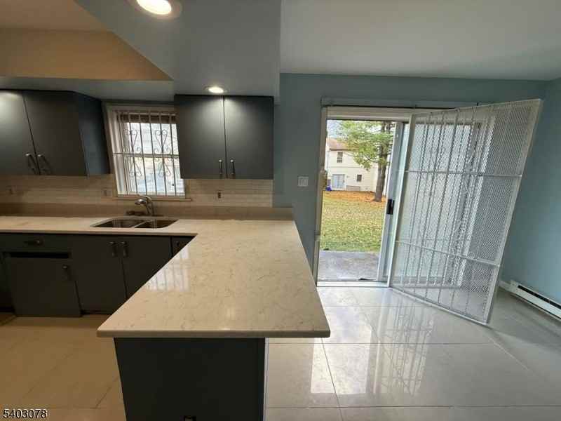 334 Littleton Ave - Photo 2 of 9