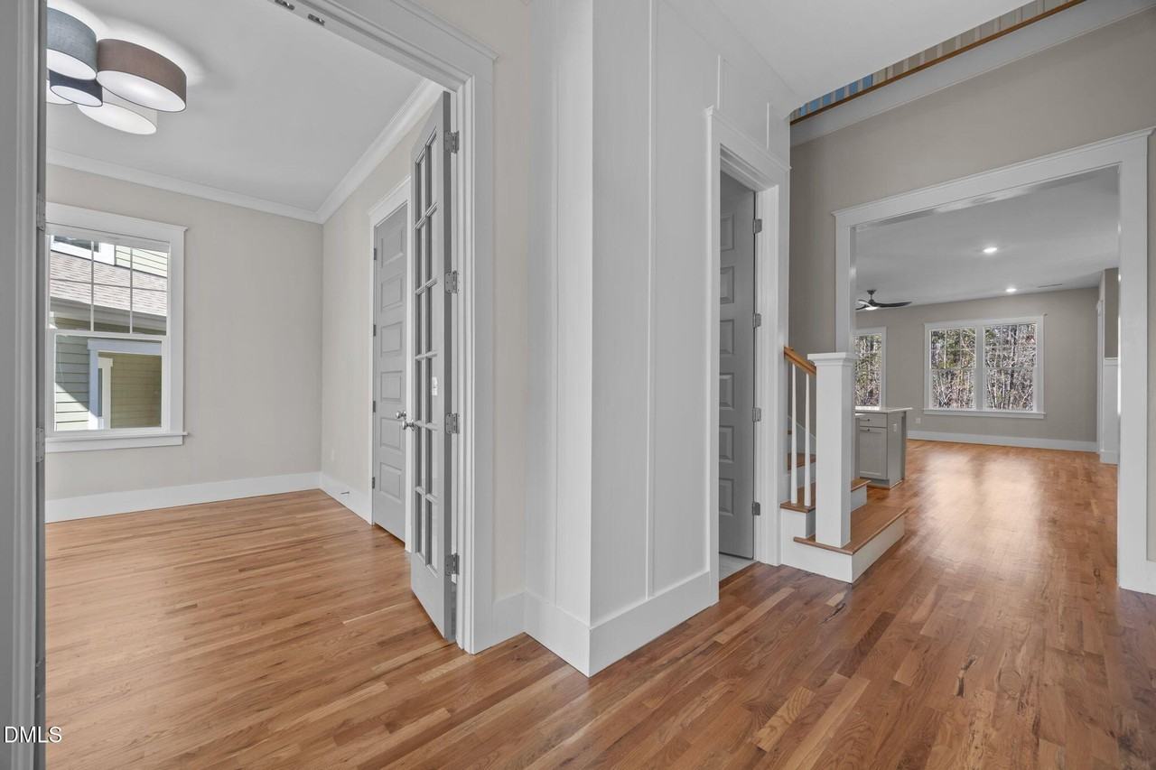 916 Noisette Ct - Photo 3 of 48