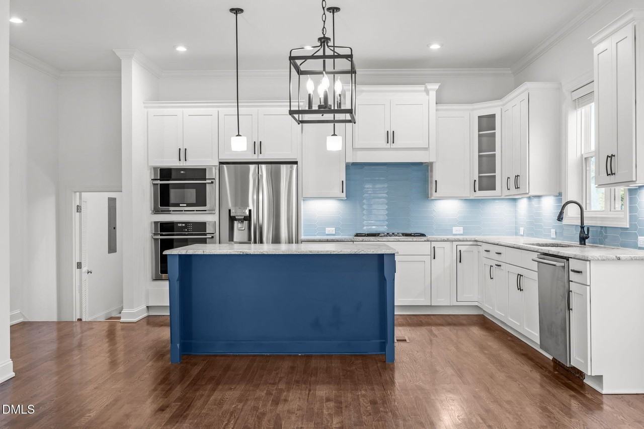 1420 Briar Chapel Pkwy - Photo 3 of 30