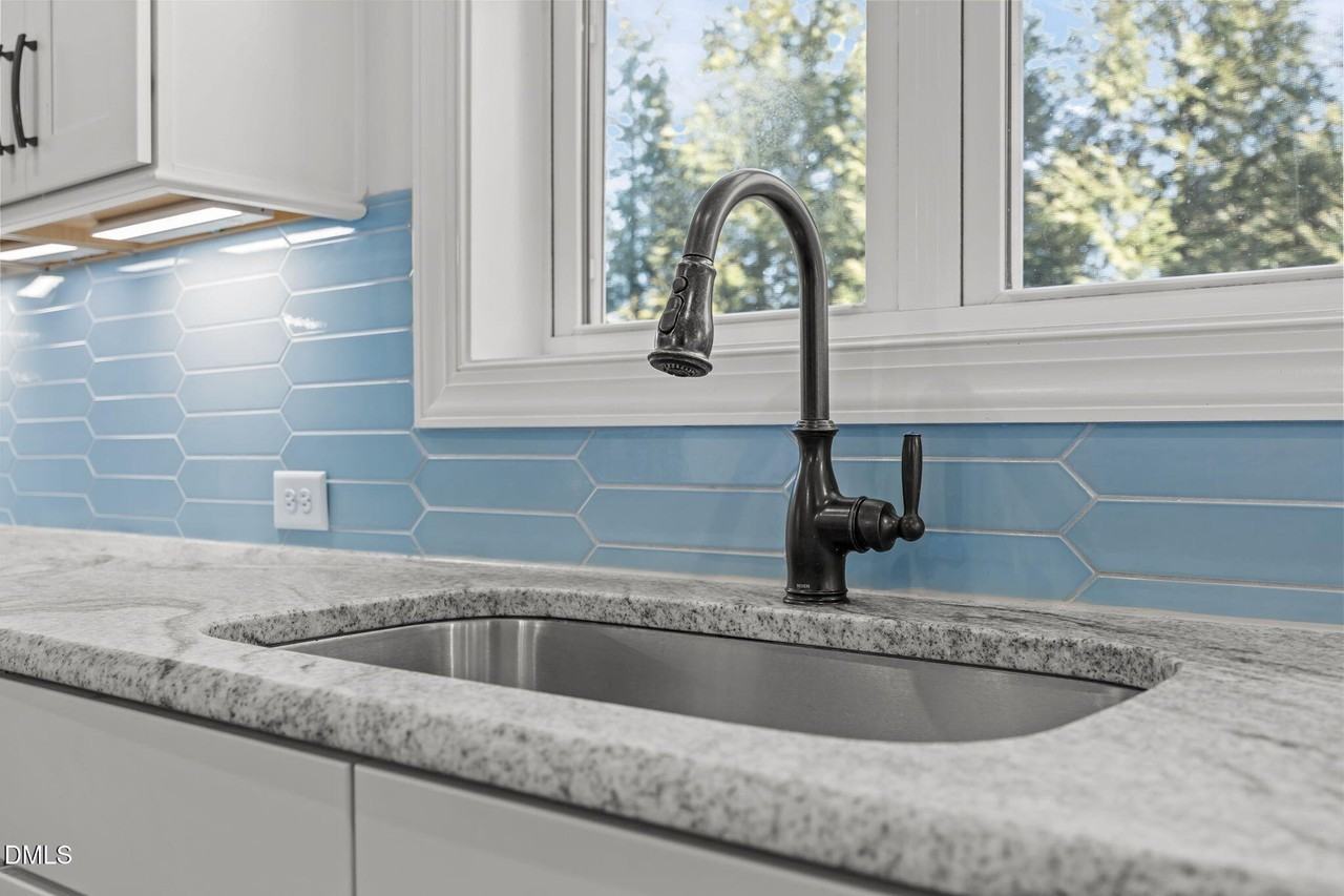 1420 Briar Chapel Pkwy - Photo 7 of 30