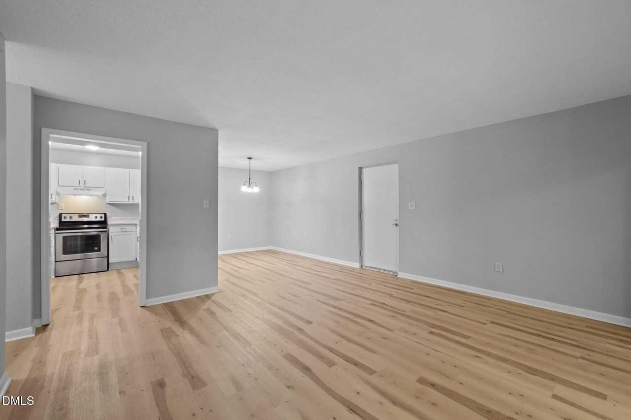 500 Umstead Dr Unit 103 #103E - Photo 7 of 25