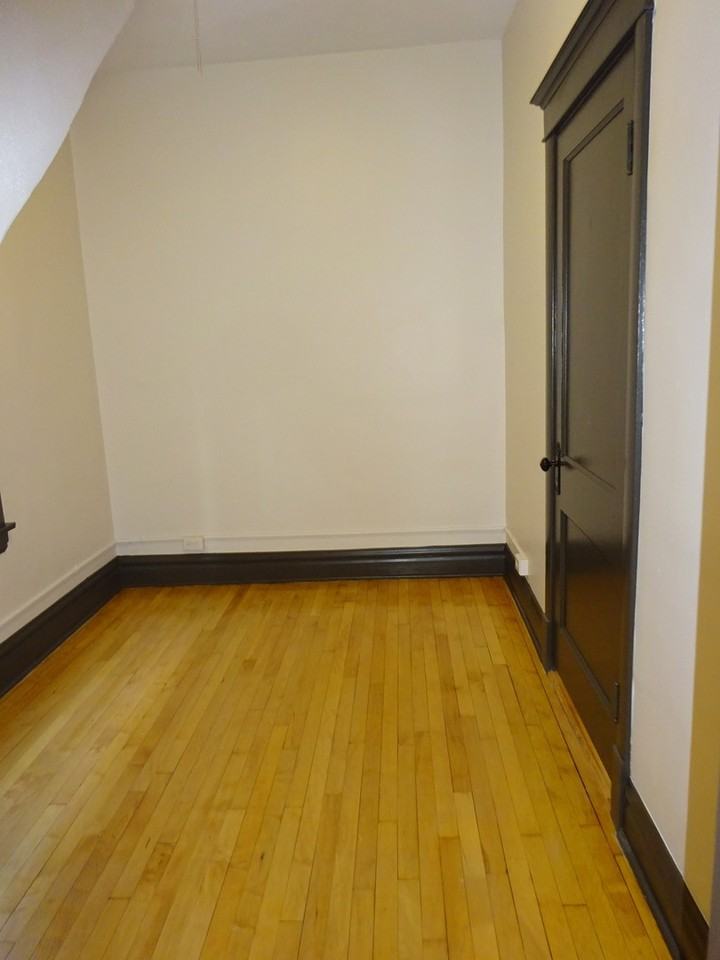 2602 W 22nd Pl ##2 - Photo 7 of 12