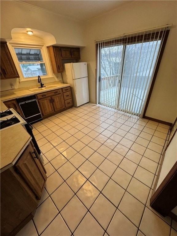 547 Henry St - Photo 3 of 14