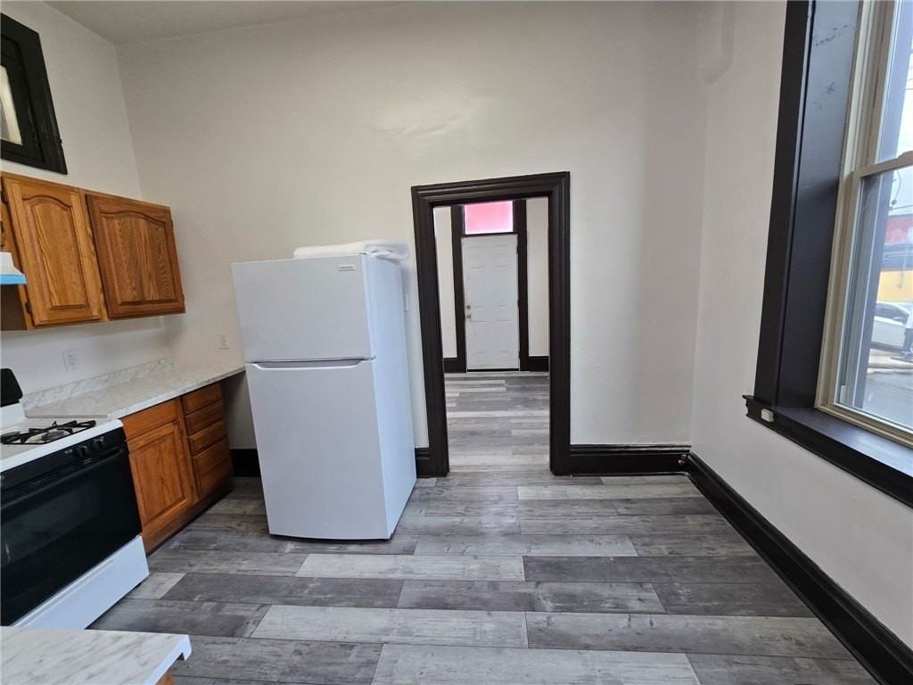 812 Mcclure St #812 - Photo 2 of 10