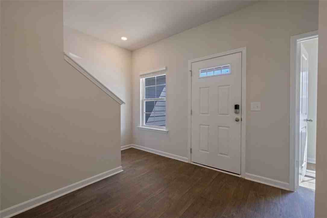 111 Pendleton Place Way - Photo 5 of 16