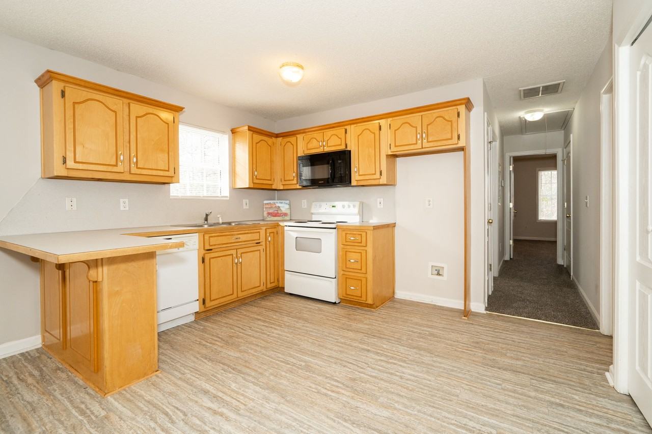 100 Hanna DriveUnit C #C - Photo 4 of 25