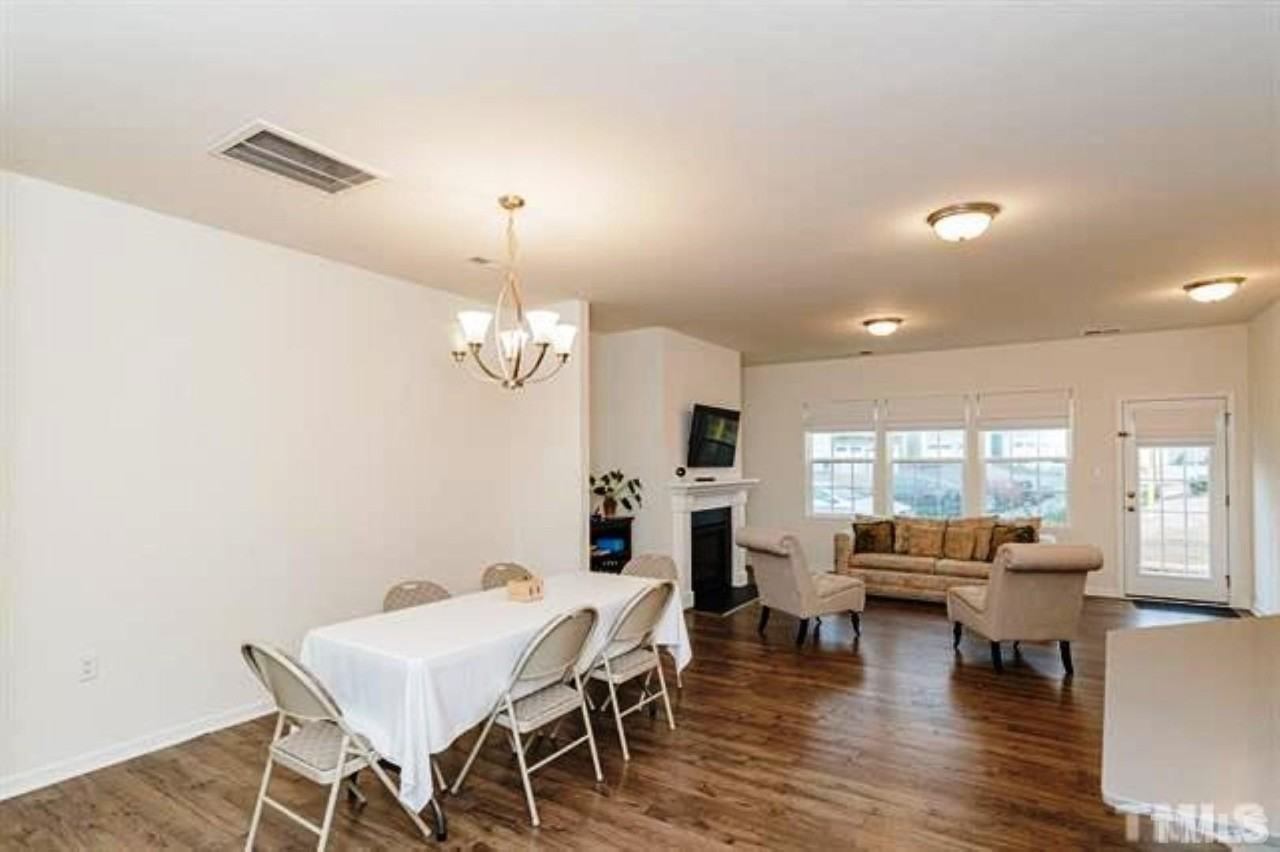 1118 Epiphany Rd - Photo 4 of 20