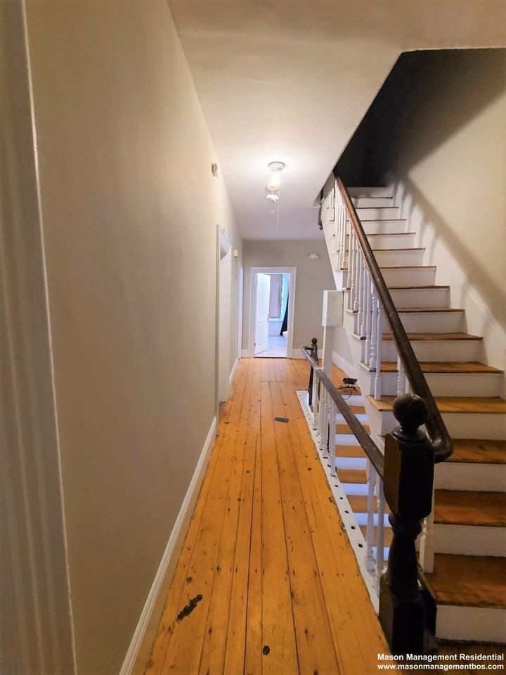 41 Gardner St - Photo 5 of 11